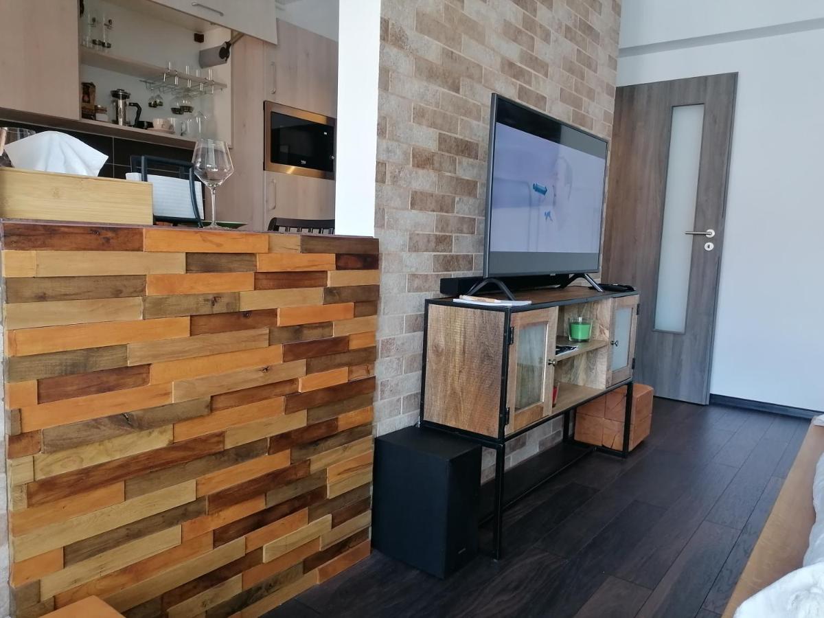 Wooden Touch Studio Brasov Luaran gambar