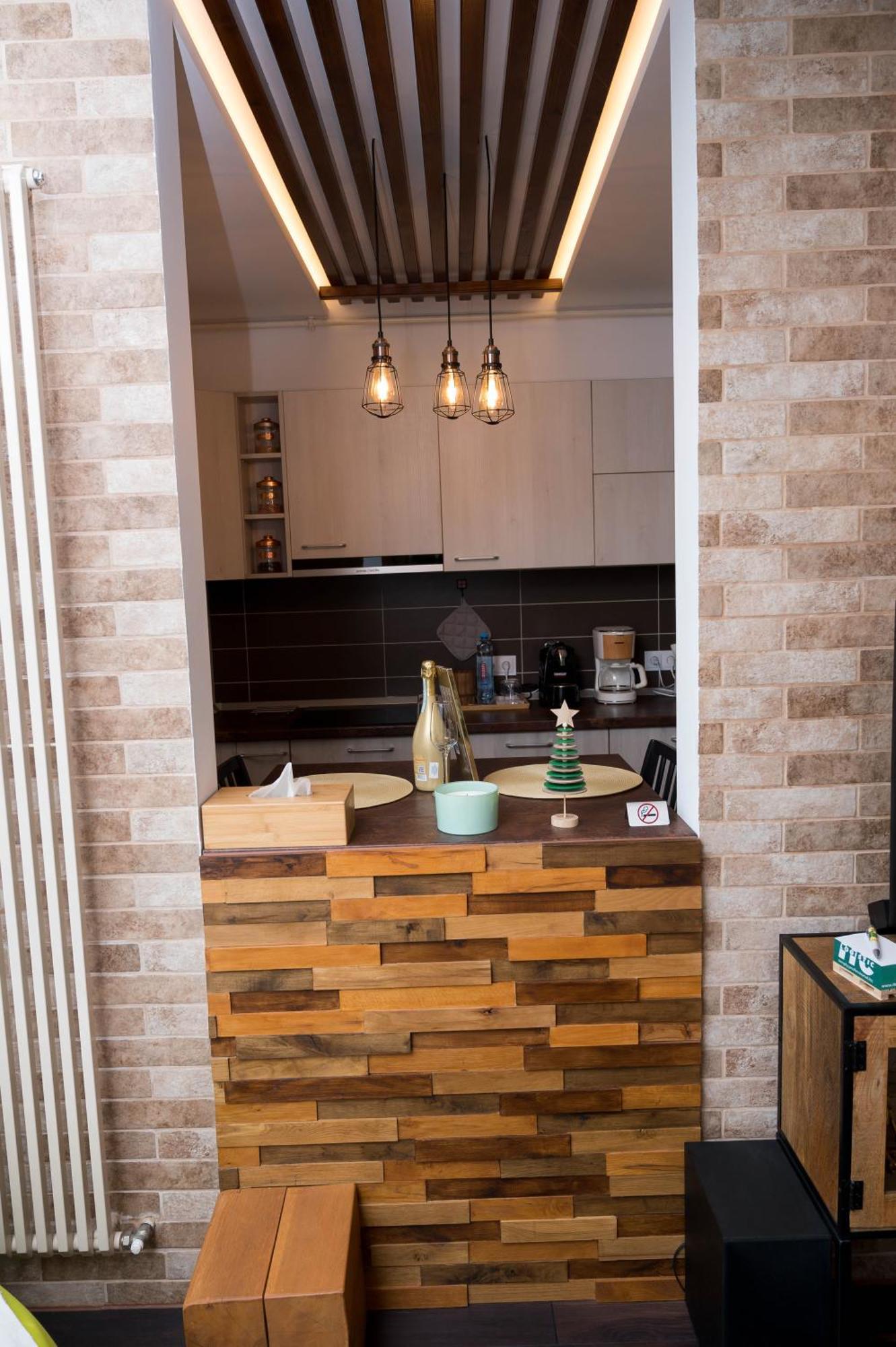 Wooden Touch Studio Brasov Luaran gambar