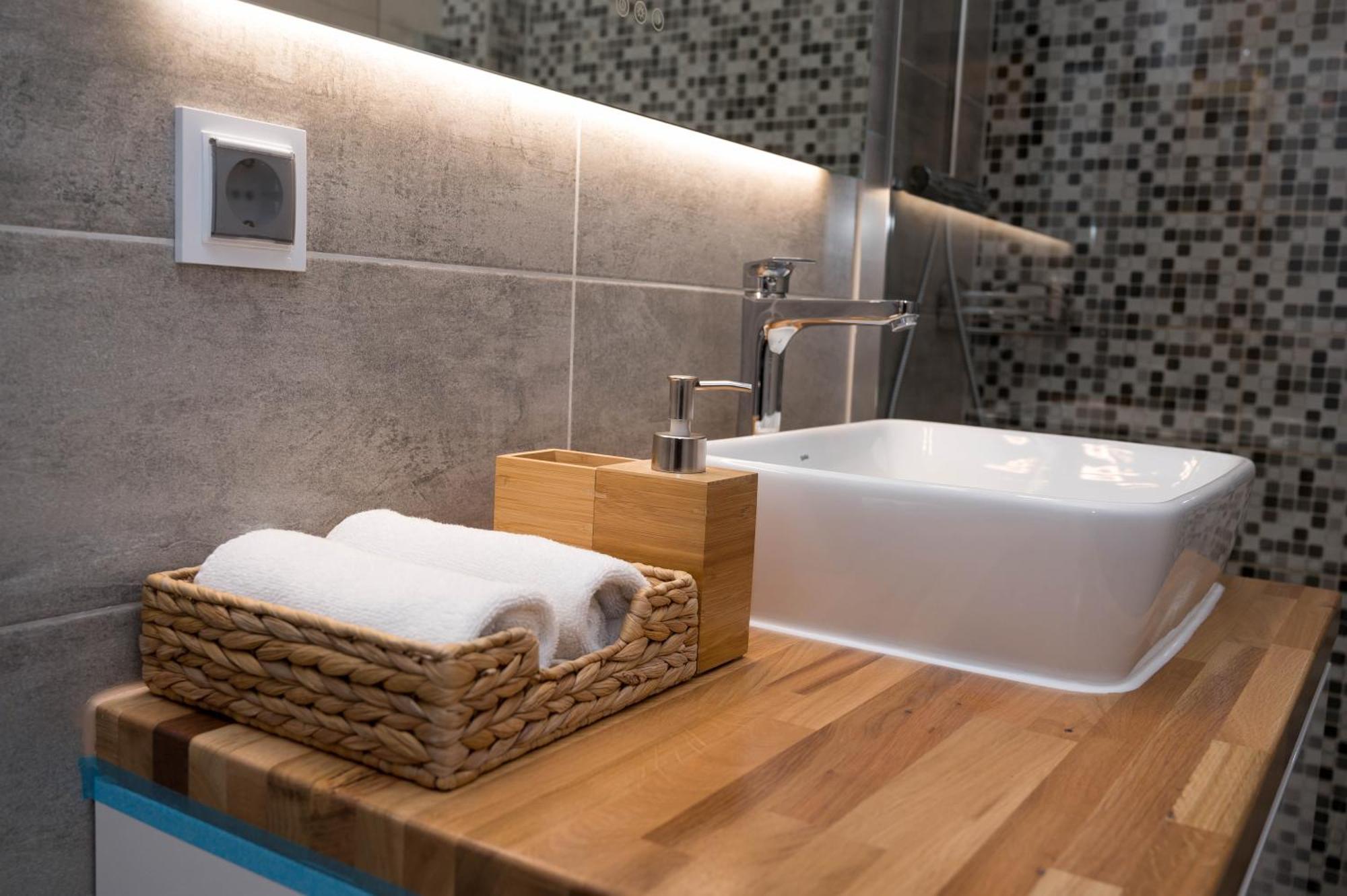 Wooden Touch Studio Brasov Luaran gambar