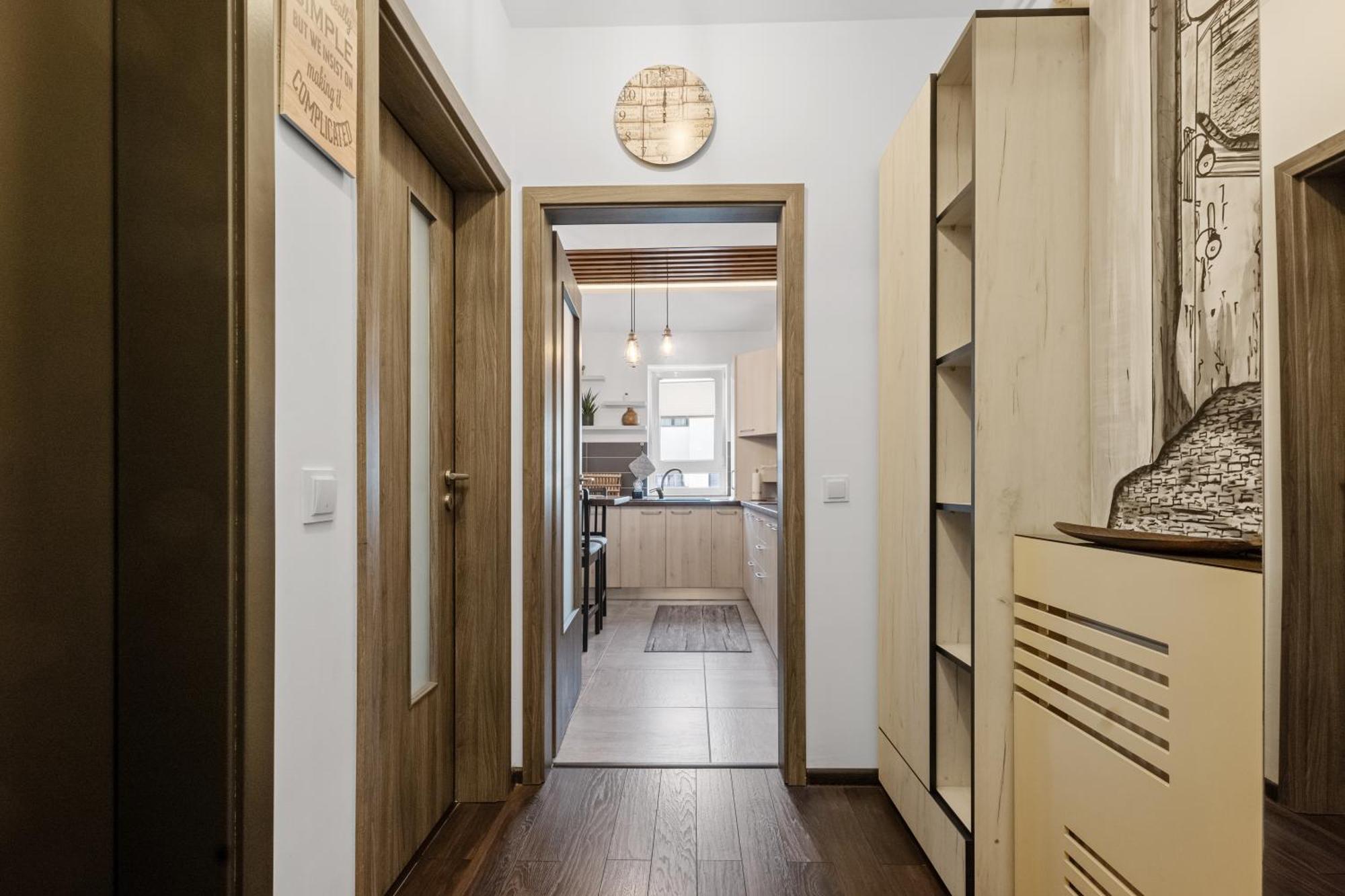 Wooden Touch Studio Brasov Luaran gambar